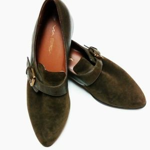 OLIVE GREEN SUEDE BRASS BUCKLE SHOE